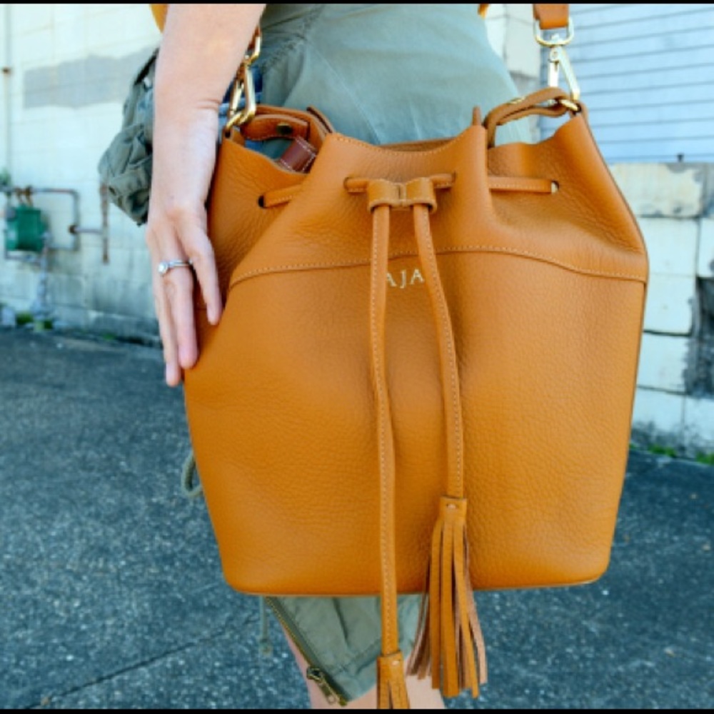 Gigi New York Bucket Bag